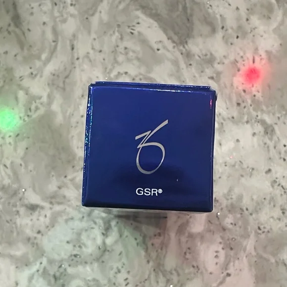 ZO Skin Health Gentle Cleanser - Picture 4 of 5